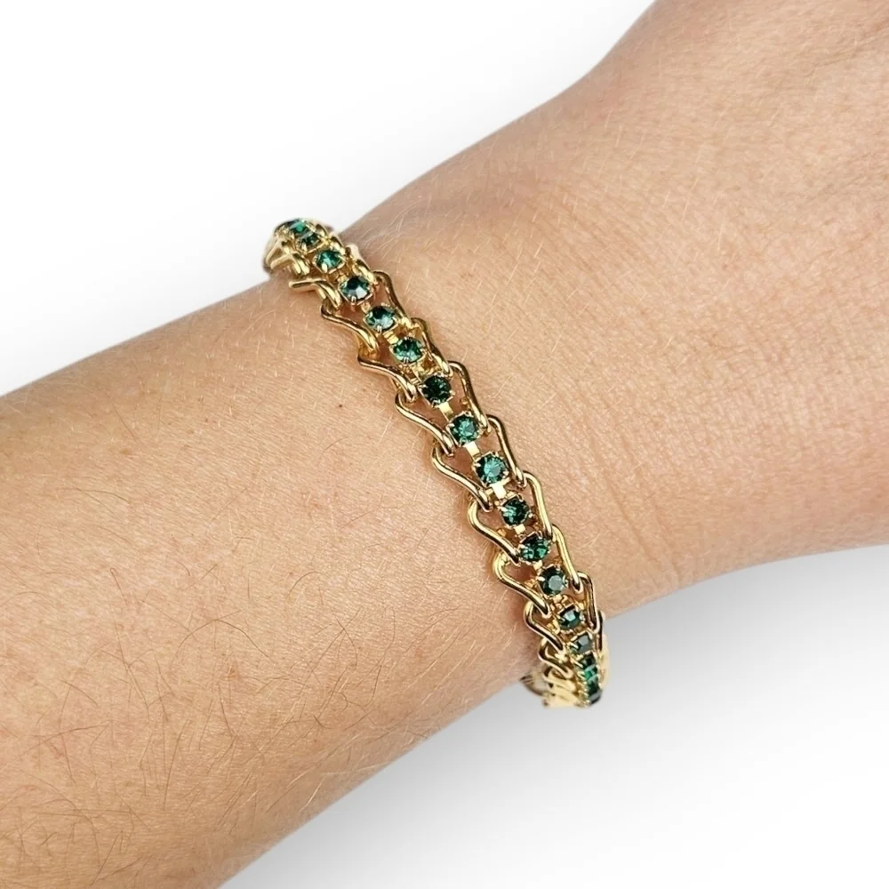 Emerald Green Rhinestone Hook Chain Bracelet Gold Plated Vintage 90s 7.25